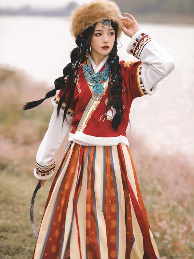 Ancient Chinese Clothing Hanfu Embroidery Cloak