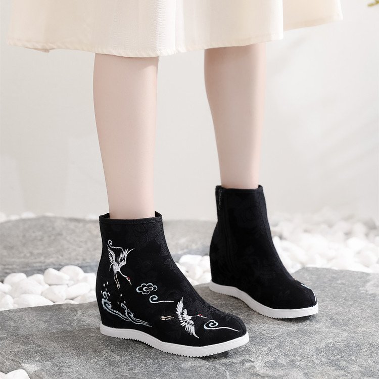 Ancient Chinese Style Hanfu Embroidered Boots Womens