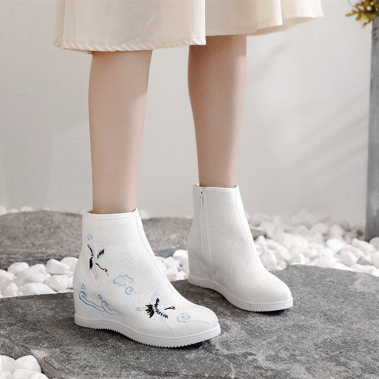 Ancient Chinese Style Hanfu Embroidered Boots Womens