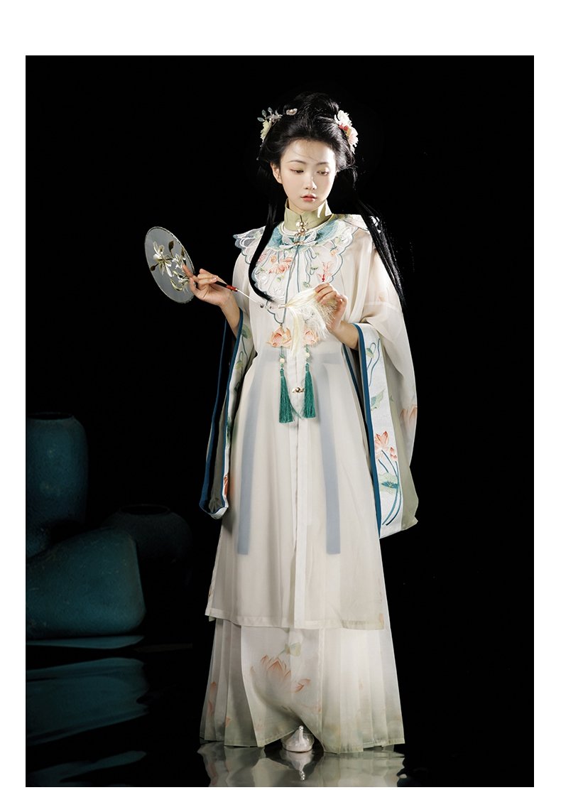 Ancient Chinese Women's Clothing Ming Dynasty Hanfu Dress