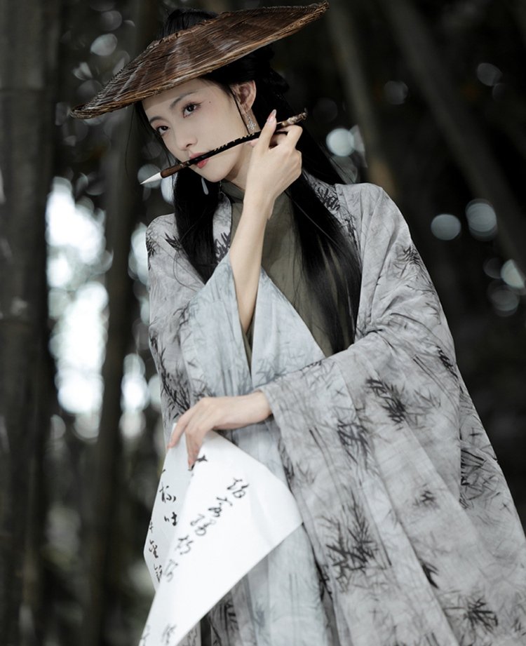 Bamboo-Dyed Frost Wei Jin Hanfu with Wide Sleeves