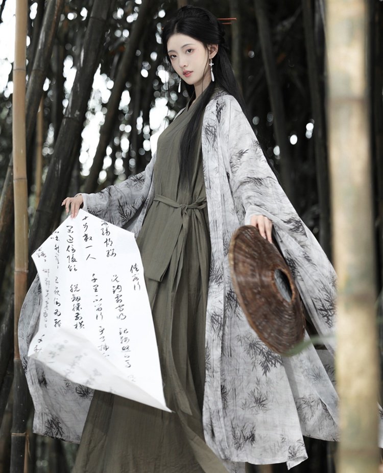 Bamboo-Dyed Frost Wei Jin Hanfu with Wide Sleeves