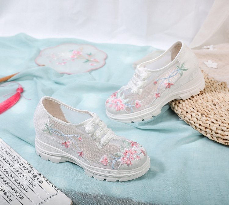 Breathable Mesh Shoes Ancient Hanfu Shoes with Embroidered Flower