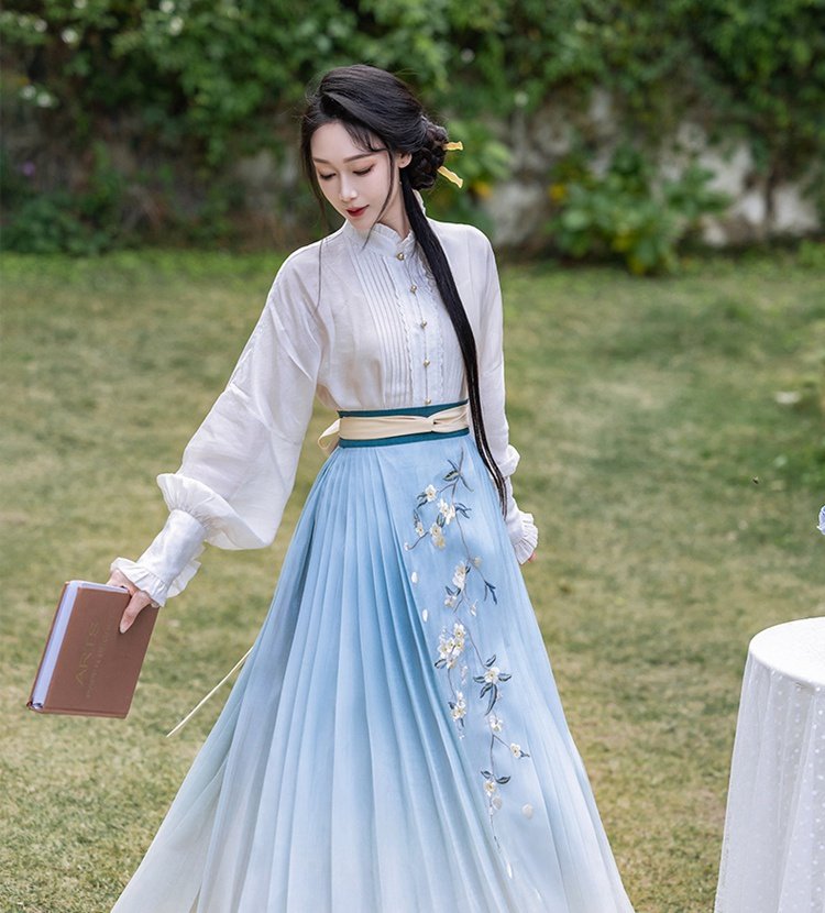 Chinese Inspired Outfit Gradual Embroidered Daily Hanfu Dress