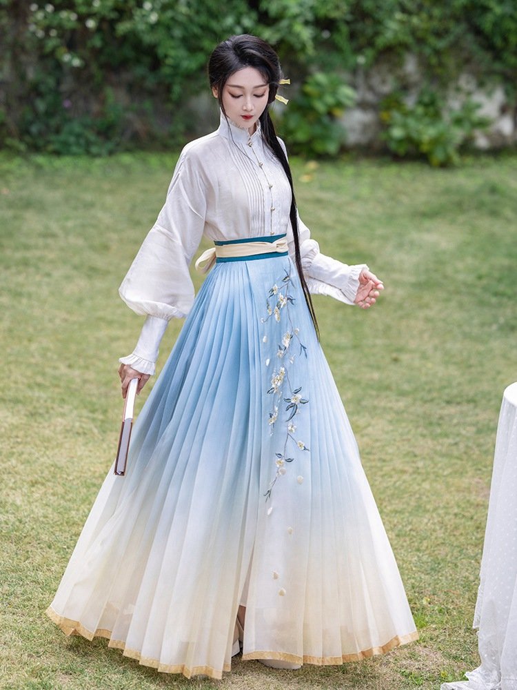 Chinese Inspired Outfit Gradual Embroidered Daily Hanfu Dress