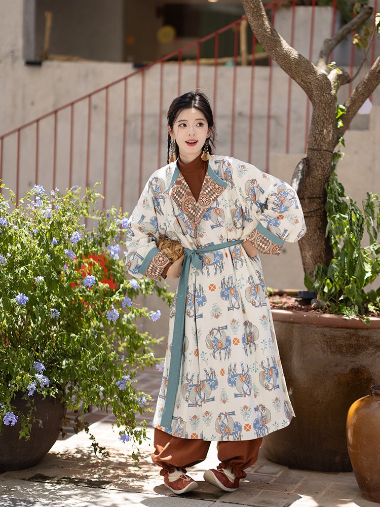 Chinese Robe Female Set with Lantern Pants