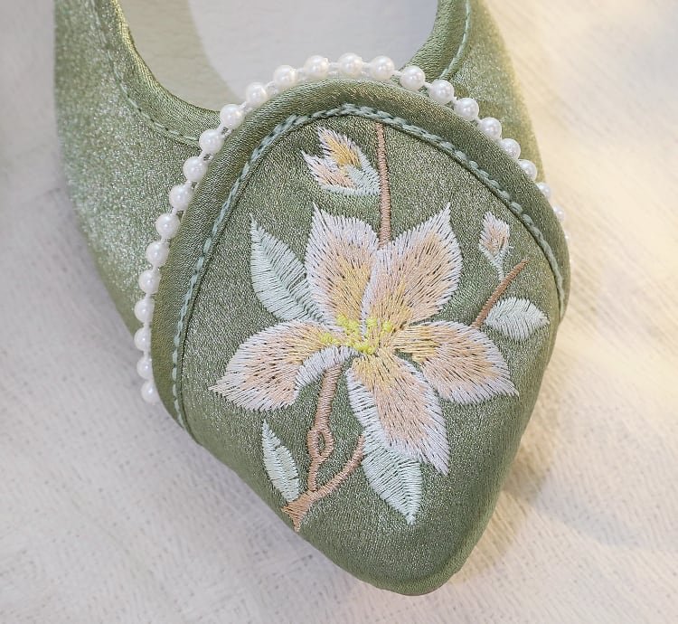 Chinese Shoes For Women Embroidered Cheongsam Shoes