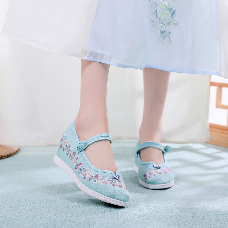 Chinese Shoes Hanfu Qipao Embroidered Dance Shoes