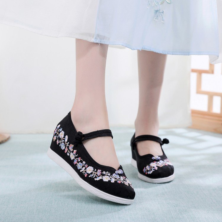 Chinese Shoes Hanfu Qipao Embroidered Dance Shoes