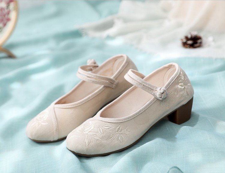 Chinese Shoes Women Embroidered Heel Shoes