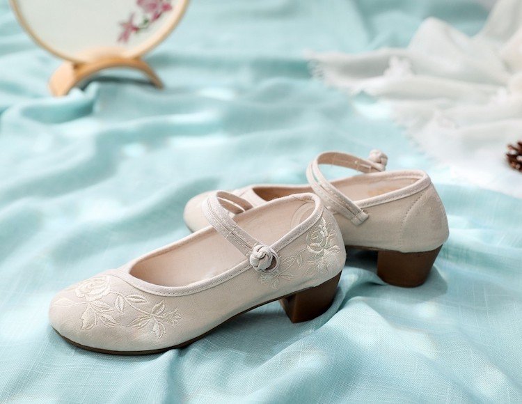 Chinese Shoes Women Embroidered Heel Shoes
