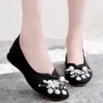 Chinese Style Embroidered Flower Flat Shoes for Women