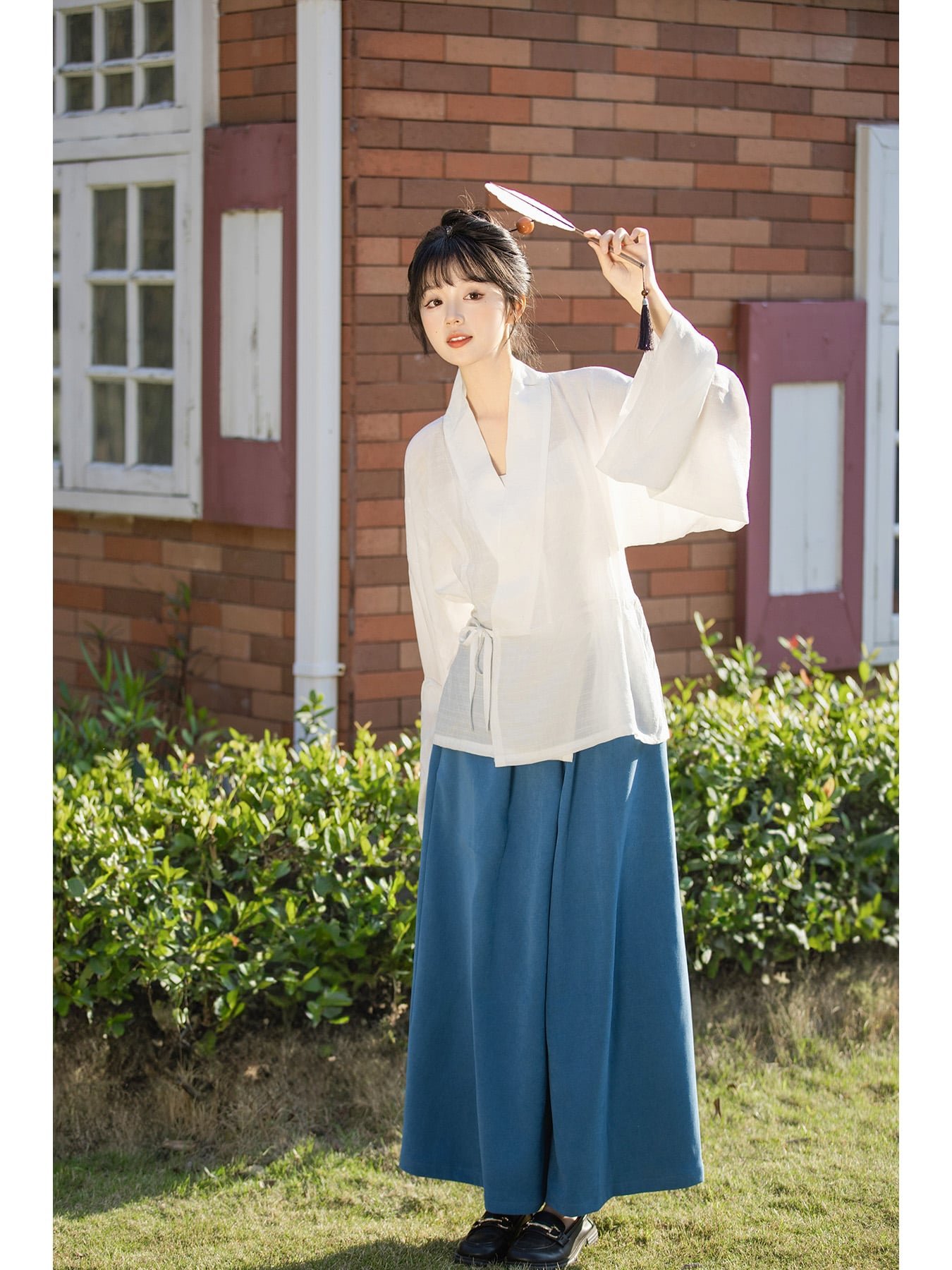 Chinese Traditional Women's Dress Jin Style Hanfu