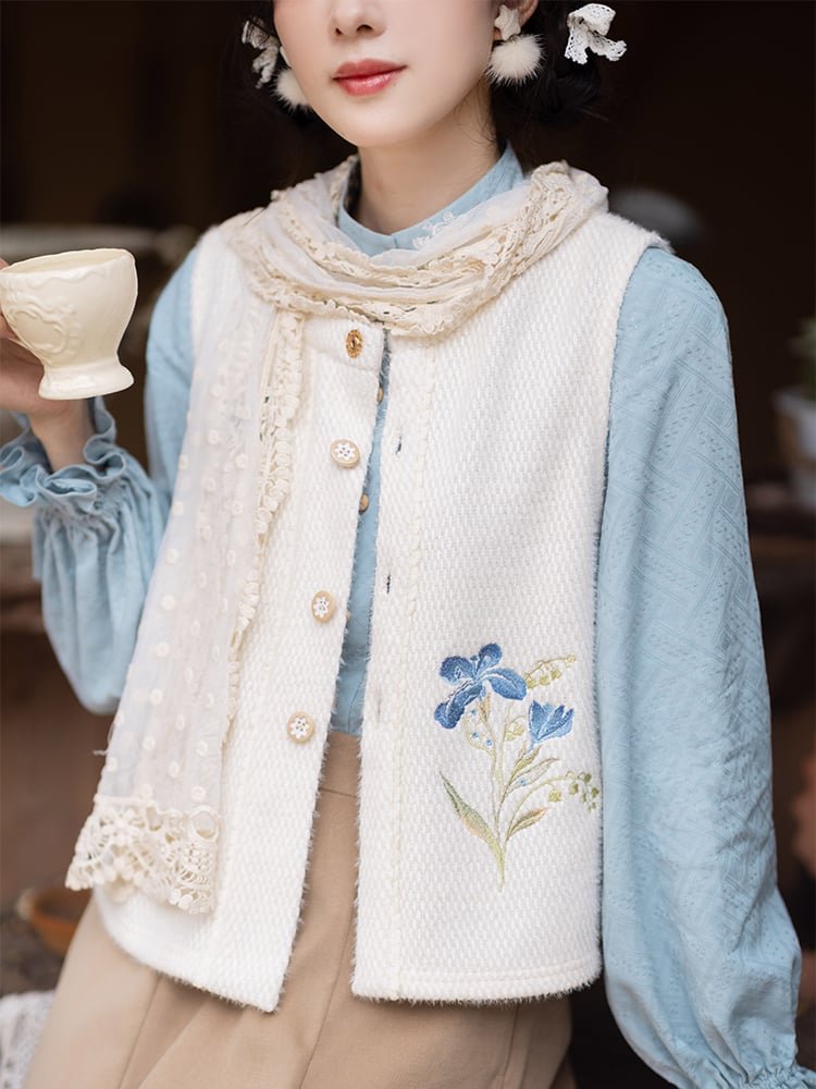 Daily Hanfu Outerwear with Embroidered