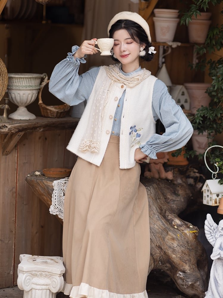 Daily Hanfu Outerwear with Embroidered