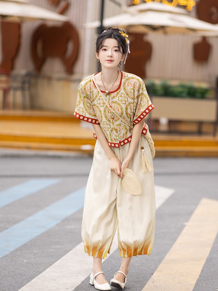 Dunhuang Style Hanfu Set for Women
