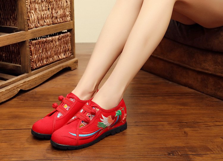 Embroidered Chinese Shoes Women Sneakers