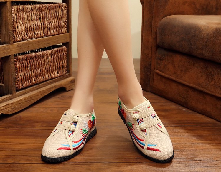 Embroidered Chinese Shoes Women Sneakers