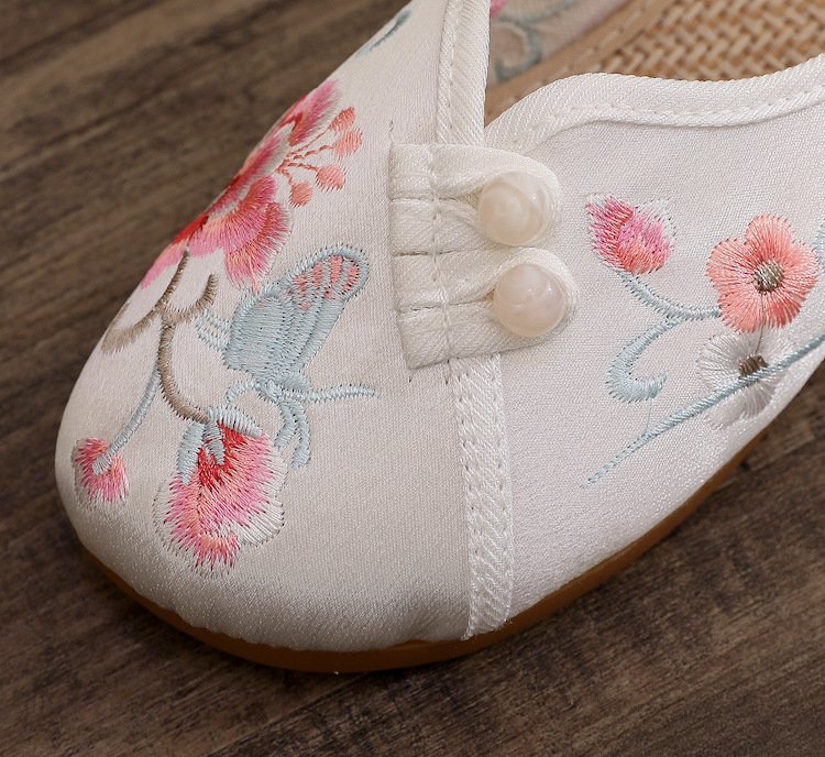 Embroidered Chinese Traditional Shoe Wedge Slippers