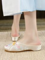 Embroidered Chinese Traditional Shoe Wedge Slippers - Image 5