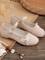 Embroidered Floral Vintage Cloth Shoes - Image 2