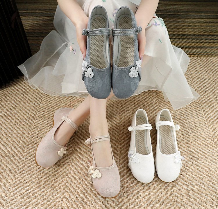 Embroidered Floral Vintage Cloth Shoes