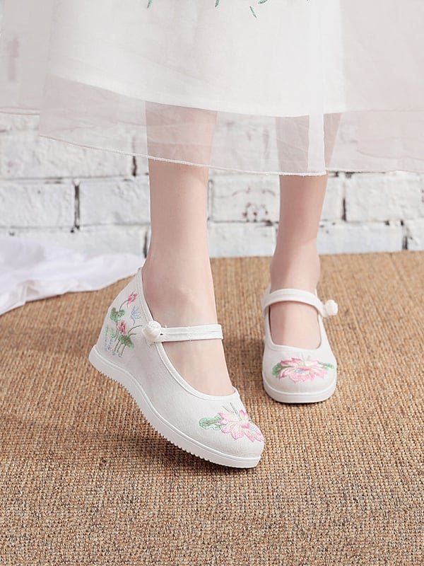 Exquisite Embroidered Shoes Ancient Style Hanfu Shoes