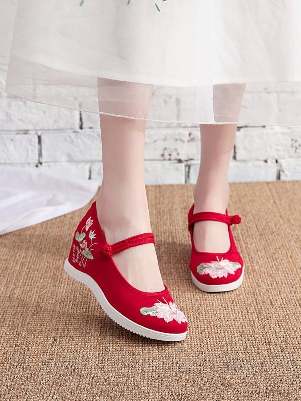 Exquisite Embroidered Shoes Ancient Style Hanfu Shoes