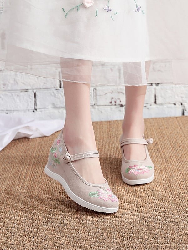 Exquisite Embroidered Shoes Ancient Style Hanfu Shoes