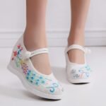 Exquisite Embroidered Wedding Shoes Ancient Style Hanfu Shoes