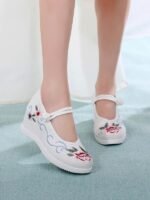Exquisite Embroidered Wedding Shoes Ancient Style Hanfu Shoes - Image 4