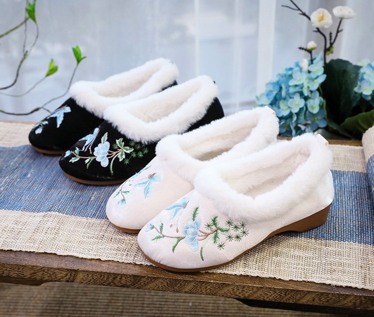 Exquisite Ethnic Embroidered Plush Slippers Womens