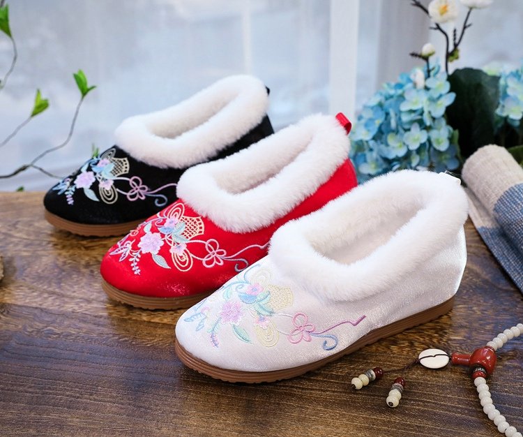 Exquisite Ethnic Embroidered Plush Slippers Womens