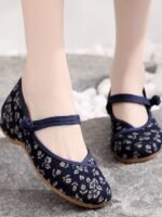 Floral Womens Cloth Shoes Anti-Slip Chinese Shoes - Image 3