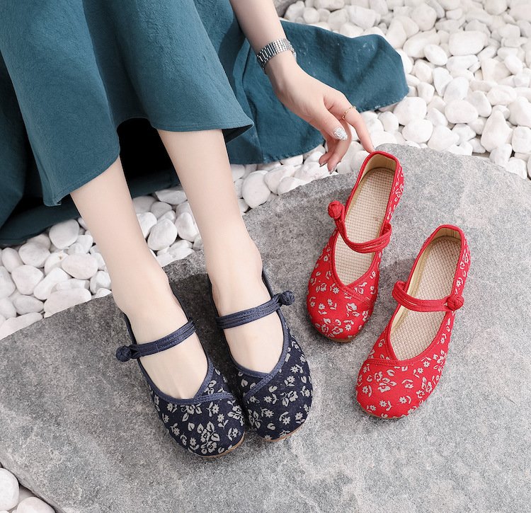 Floral Womens Cloth Shoes Anti-Slip Chinese Shoes