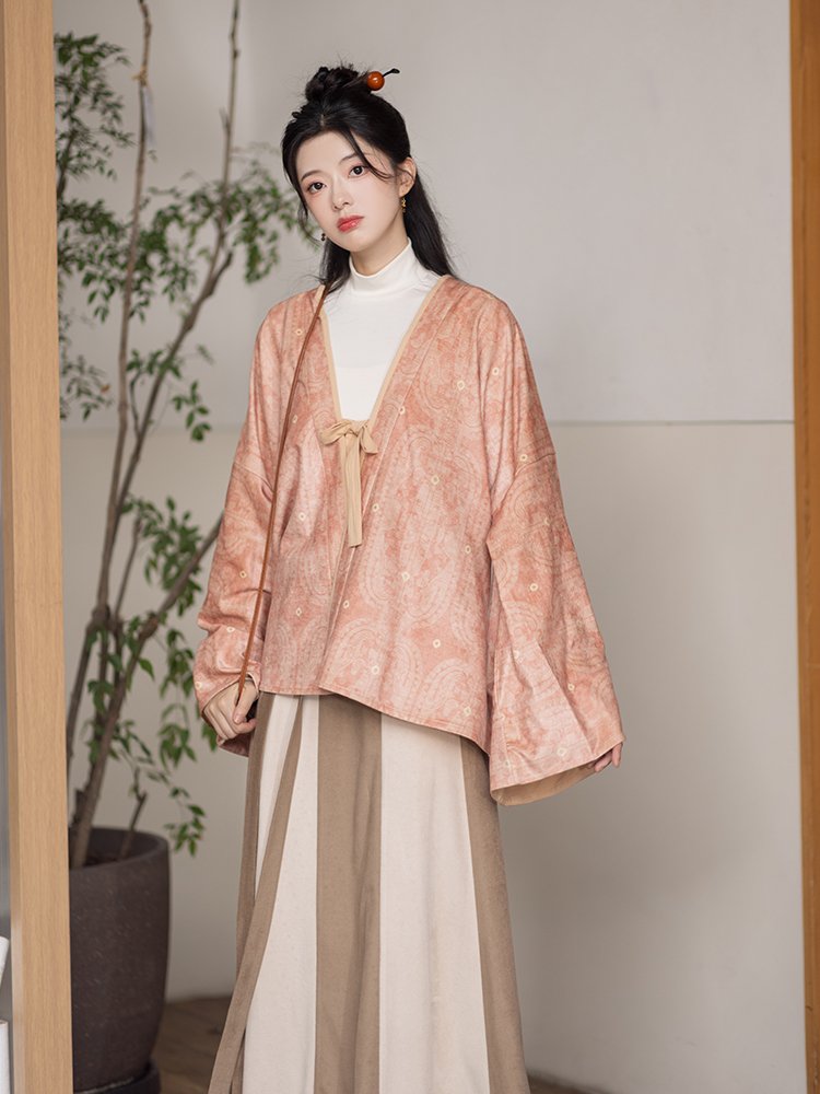 Hanfu Streetwear with Jin-style Modern Hanfu