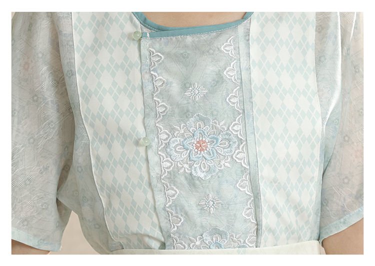 Improved Hanfu Dress for Daily Wear