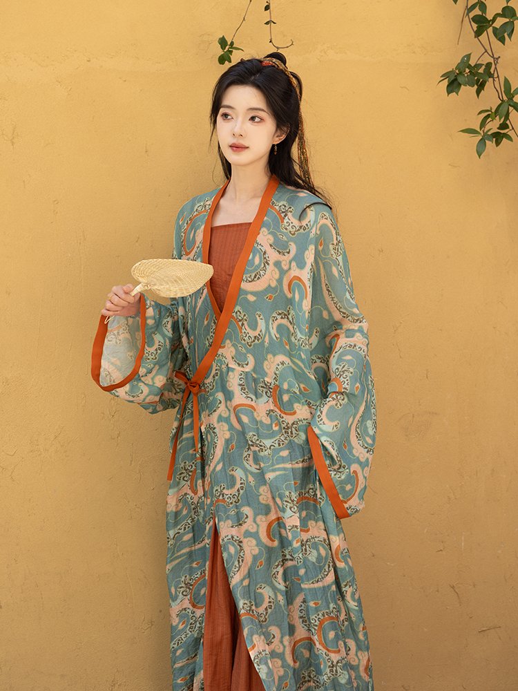 Jin Style Hanfu Straight Collar Gauze Robe