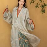Jin Style Hanfu Straight Collar Gauze Robe