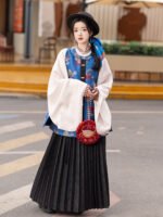 Ming Dynasty Attire Chinese Femlae Hanfu Dress - Image 3