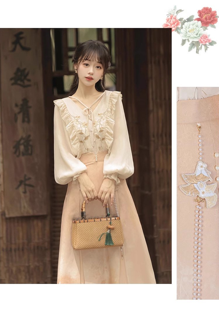 Modern Hanfu Coat with Ginkgo Embroidery