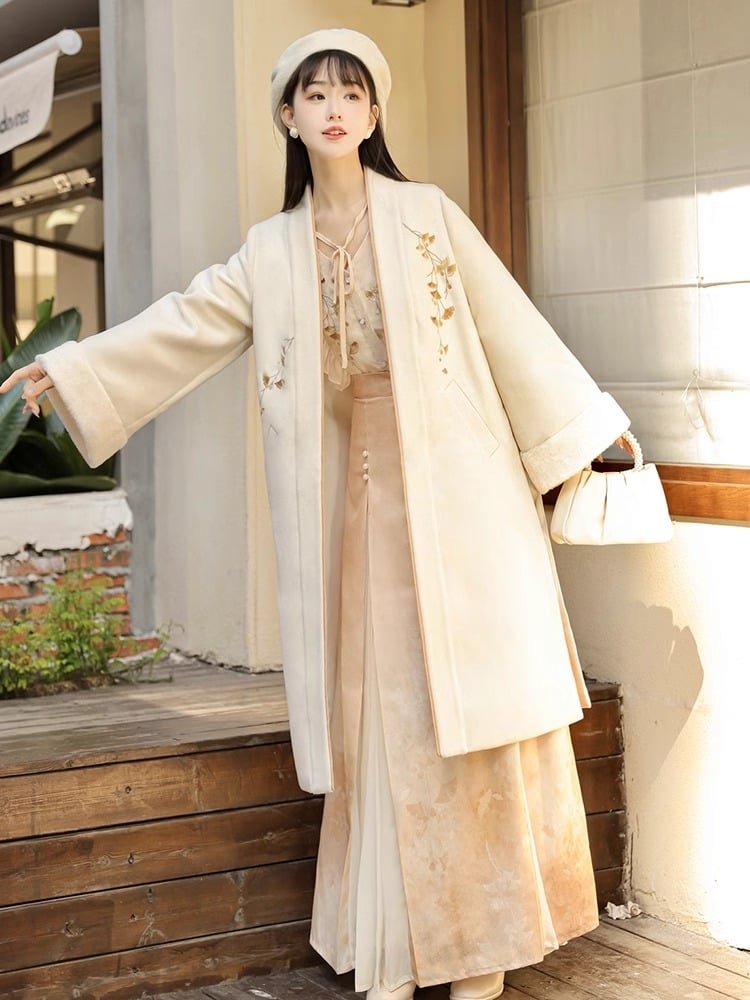 Modern Hanfu Coat with Ginkgo Embroidery