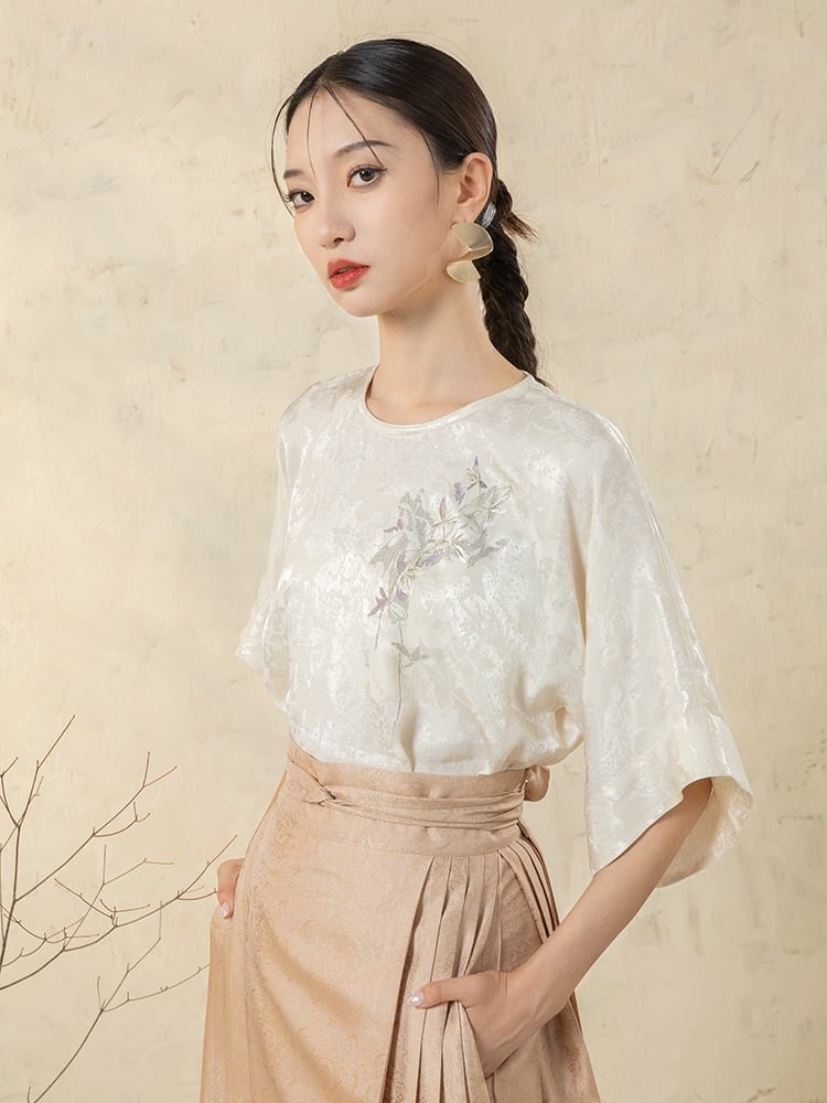 Modern Hanfu Top Women's Embroidered T-shirt
