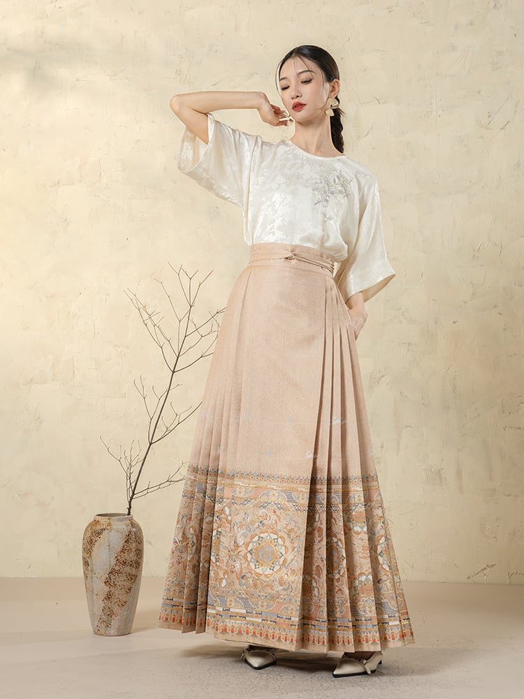 Modern Hanfu Top Women's Embroidered T-shirt