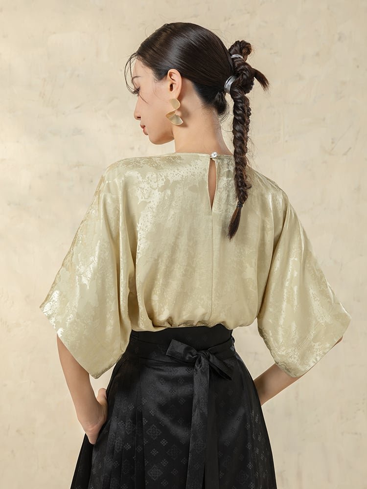 Modern Hanfu Top Women's Embroidered T-shirt