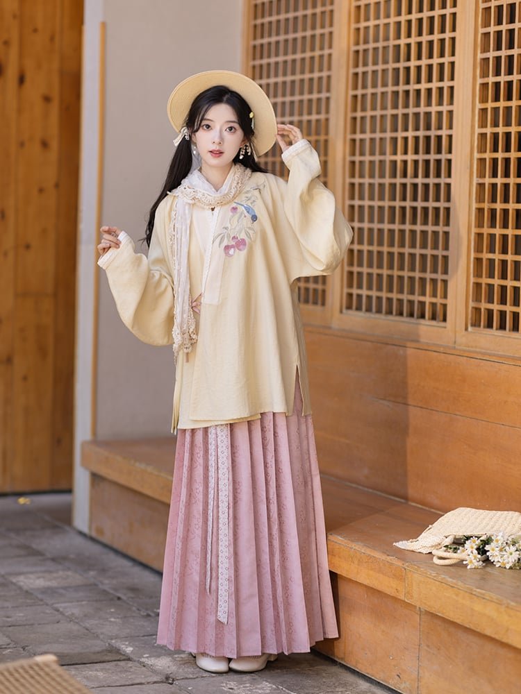 Stylish Hanfu Fashion Dress with Embroidered