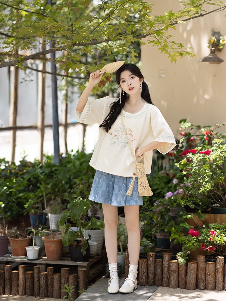Summer Hanfu Embroidered Blouse and Shorts Set