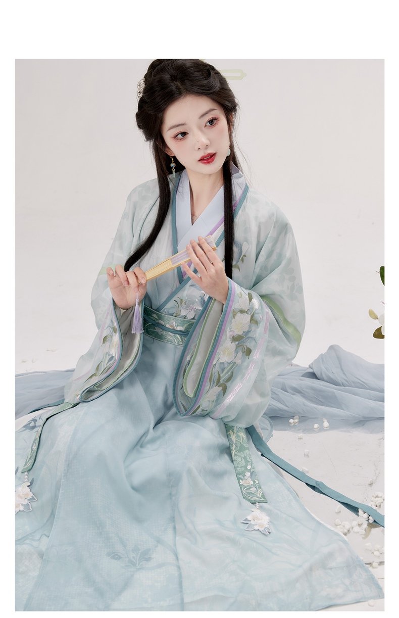 Traditional Chinese Clothing Jin Dynasty Hanfu Women