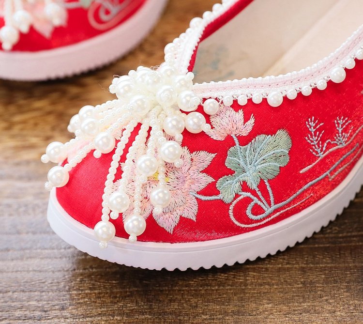 Traditional Chinese Costume Embroidered Shoes Womens