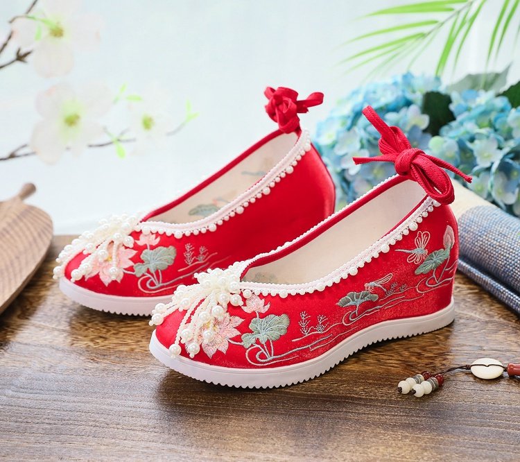 Traditional Chinese Costume Embroidered Shoes Womens